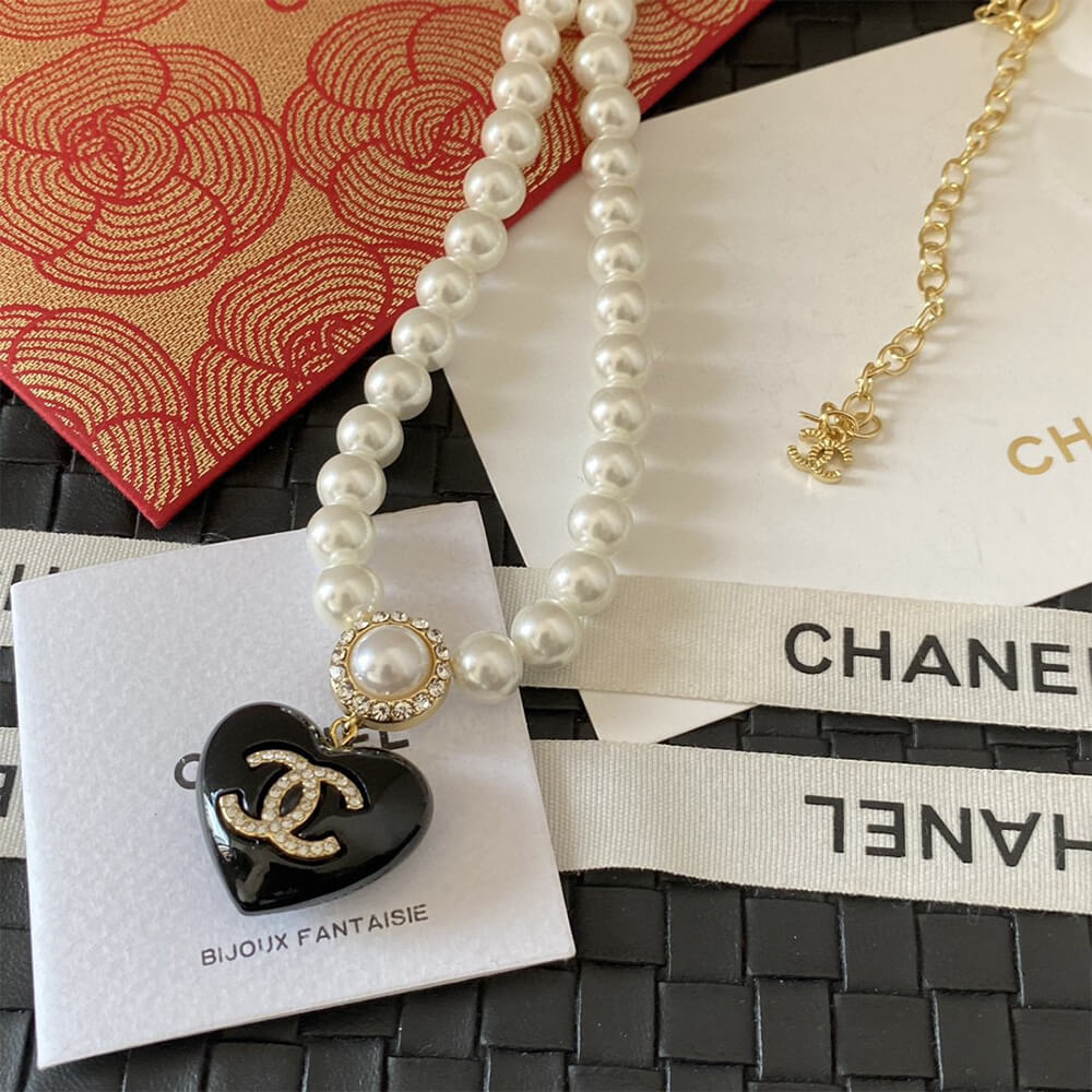 Ch**el Pearl Heart Charm NECKLACE