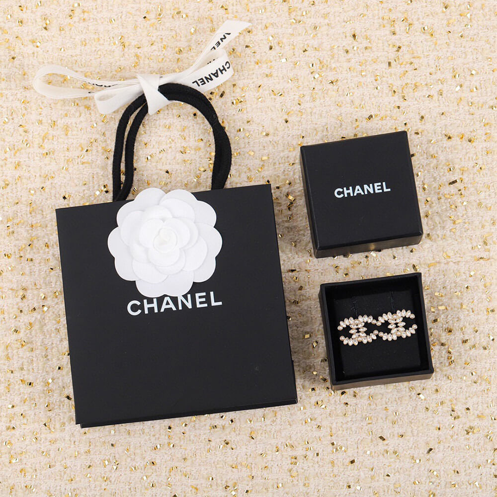 Ch**el D1am0nd EARRINGS