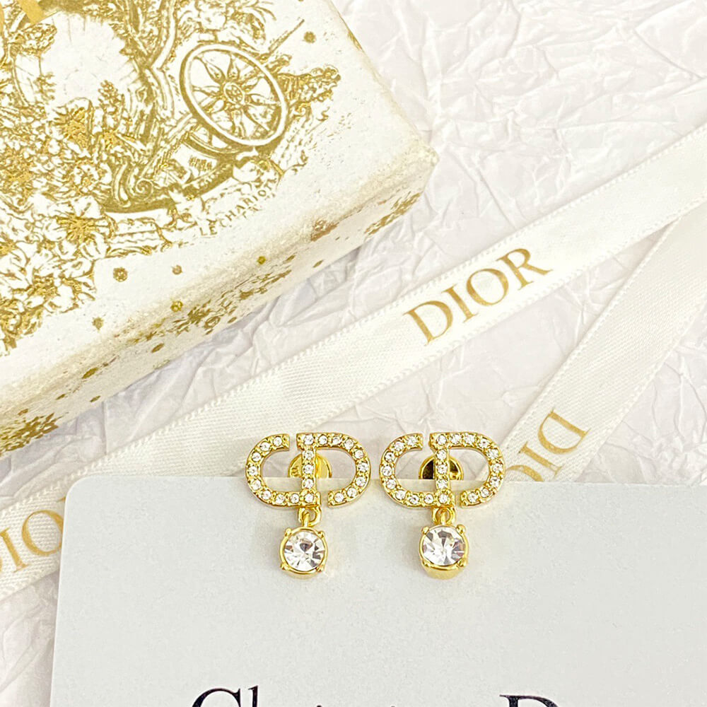 D10r PEARL EARRINGS