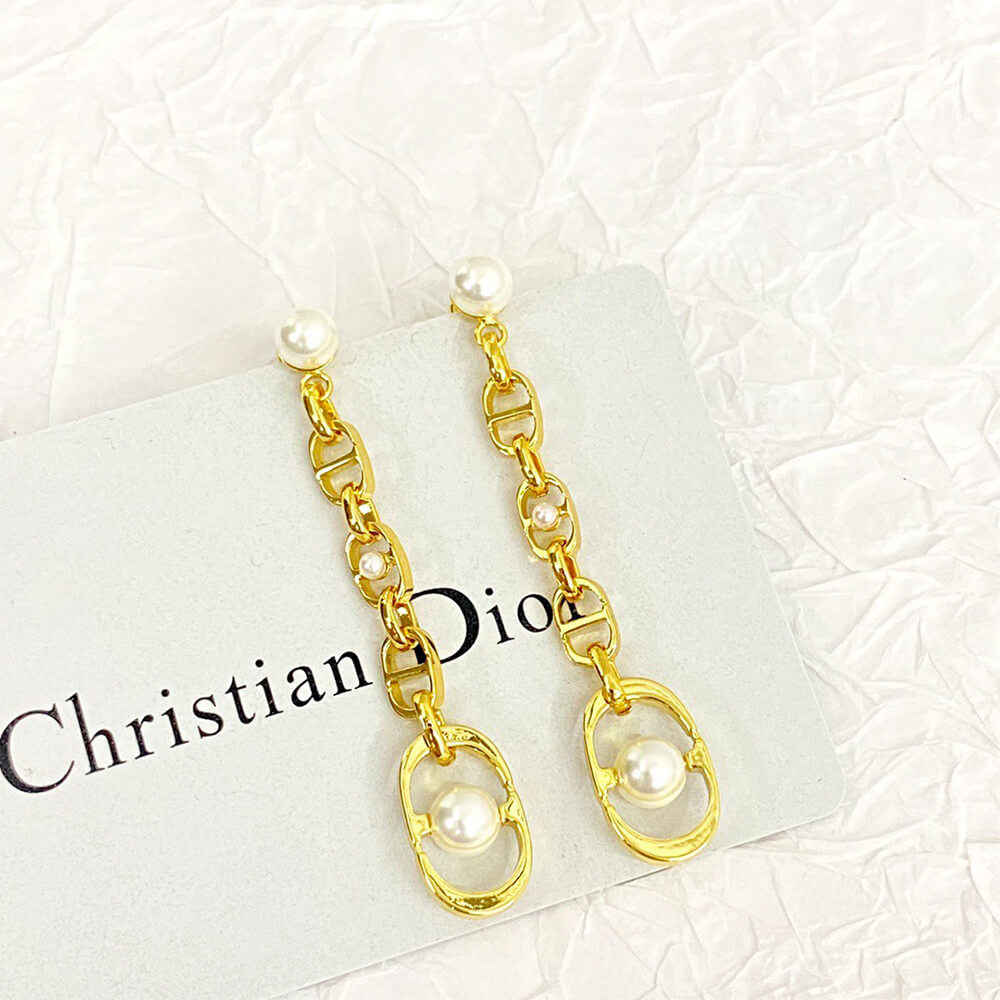 D10r PEARL EARRINGS