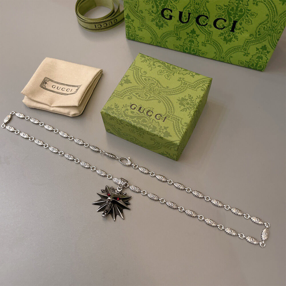 Gvc*1 NECKLACE
