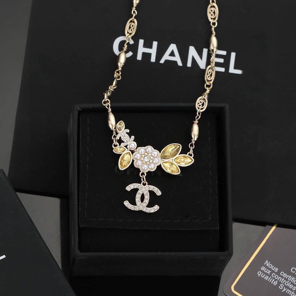 Ch**el NECKLACE