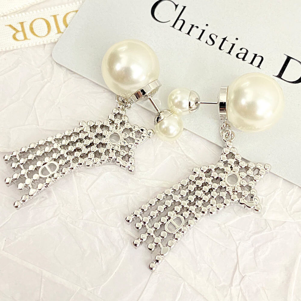 D10r PEARL EARRINGS