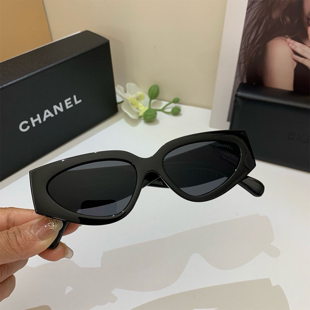 Ch**el SUNGLASSES