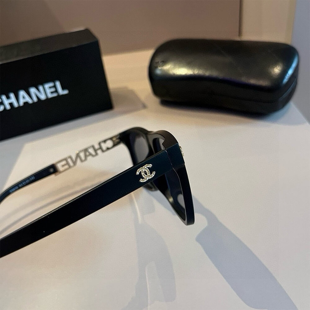 Ch**el SUNGLASSES