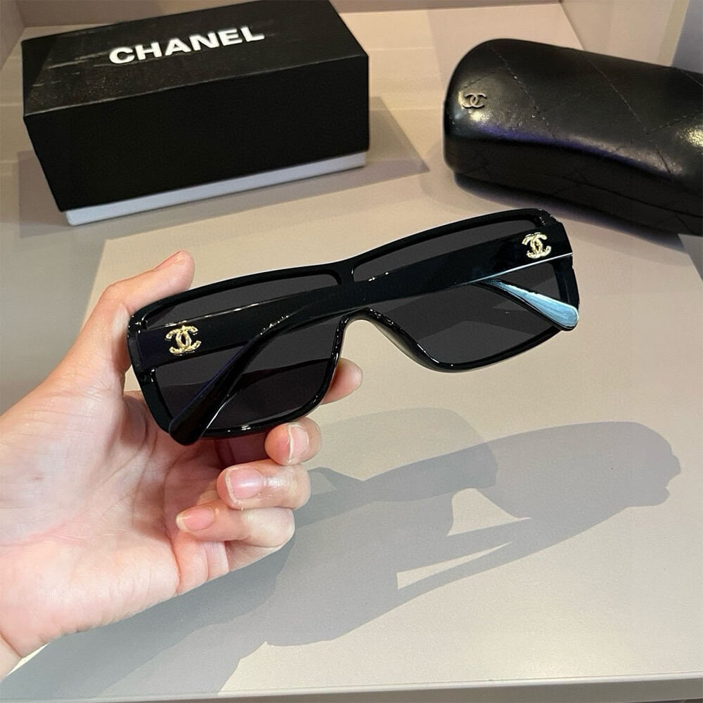 Ch**el SUNGLASSES