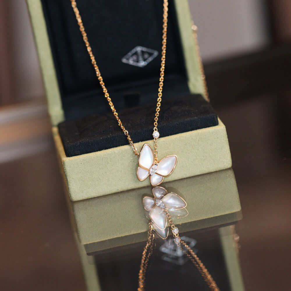 V*n Cl**f & Arpels Necklace