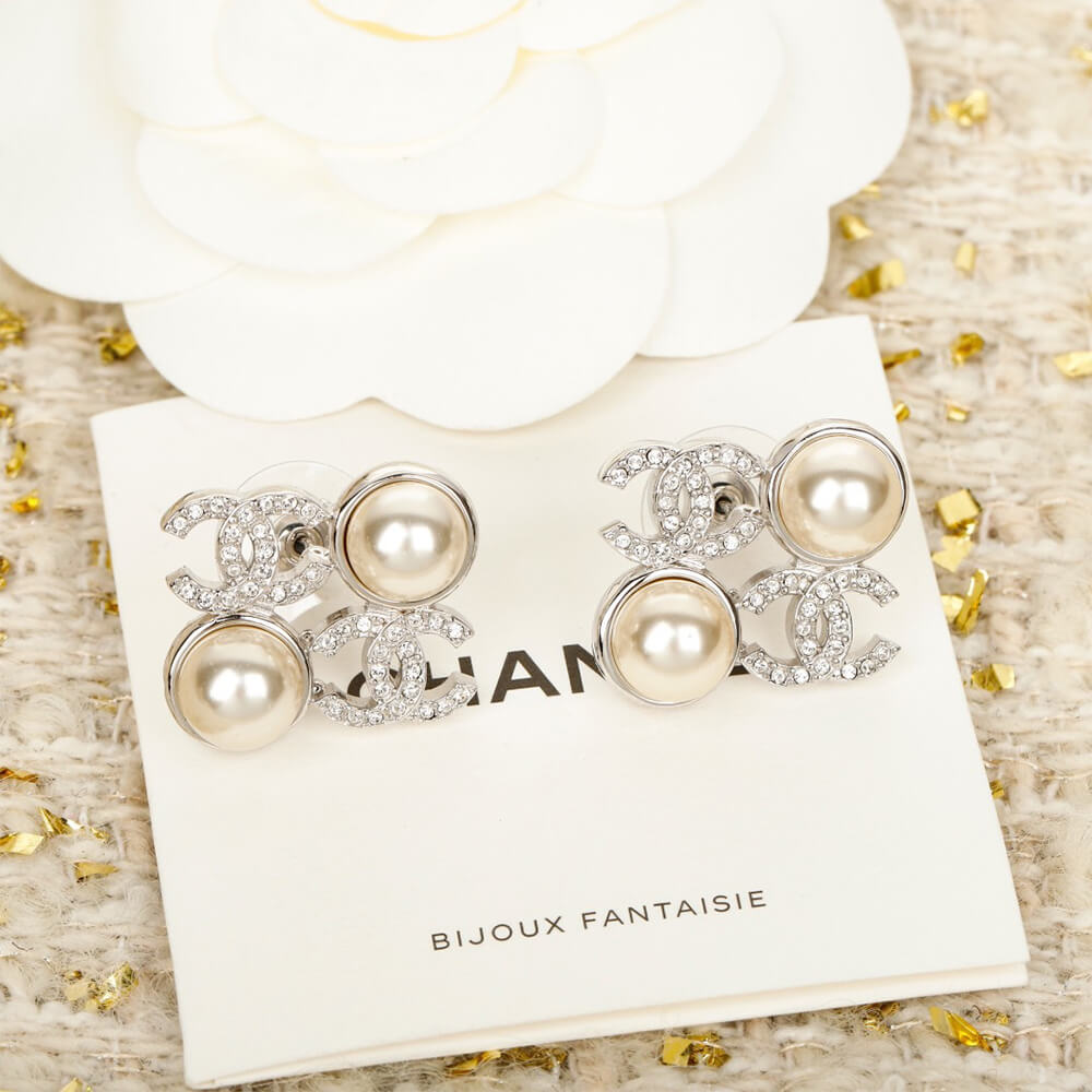 Ch**el D1am0nd EARRINGS