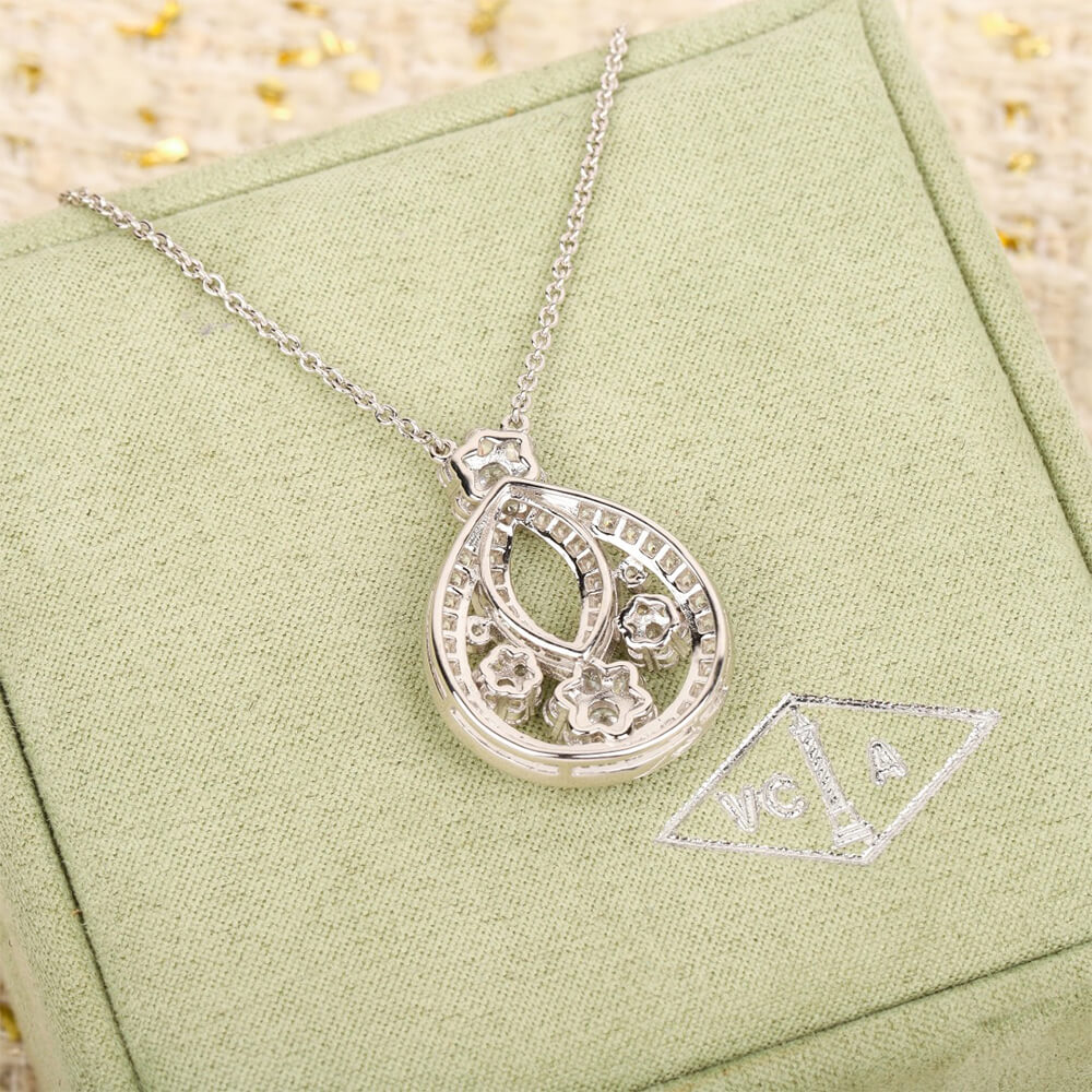 V*n Cl**f & Arpels Necklace