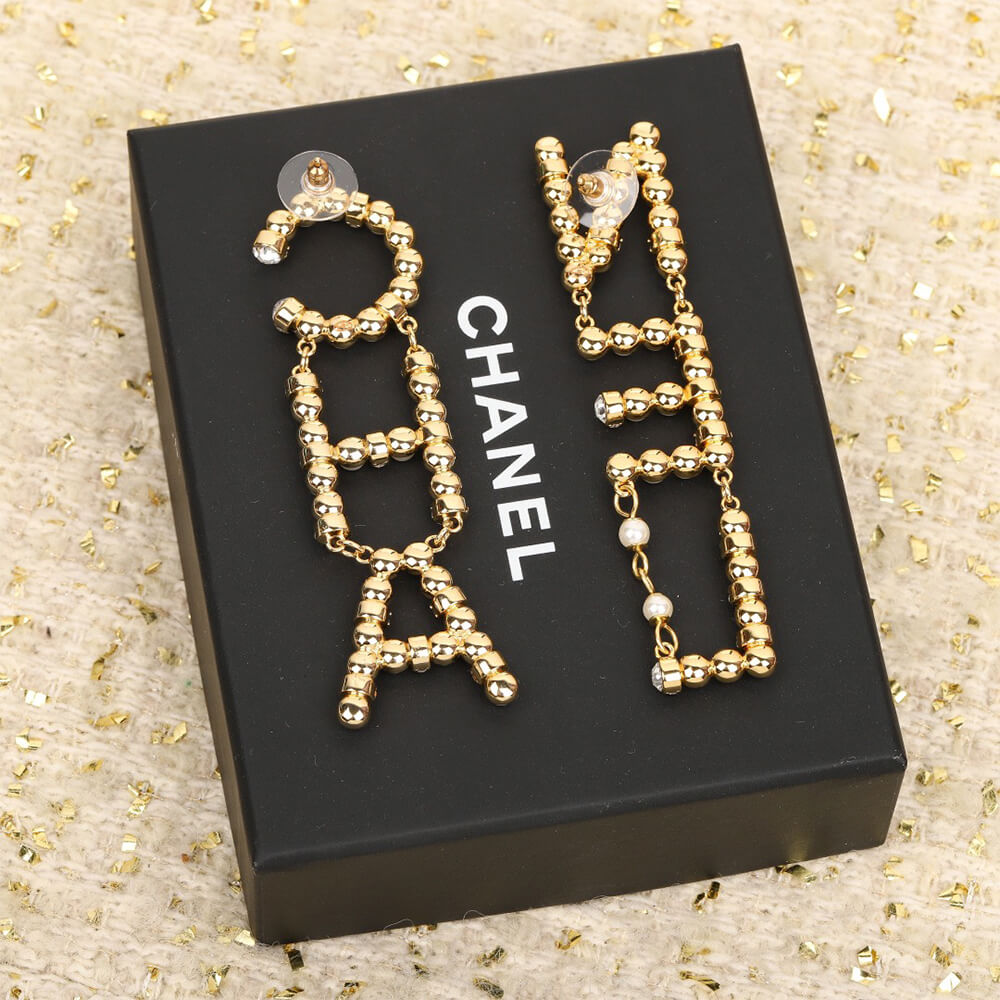 Ch**el PEARL EARRINGS
