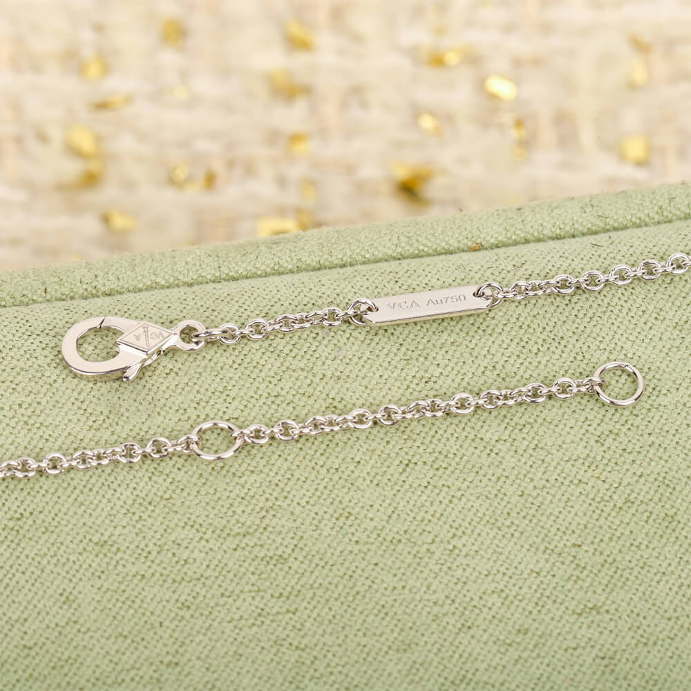 V*n Cl**f & Arpels Necklace