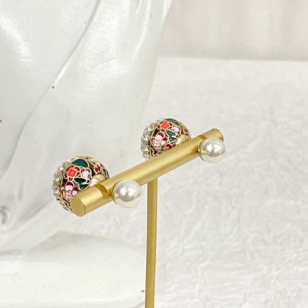 D10r EARRINGS