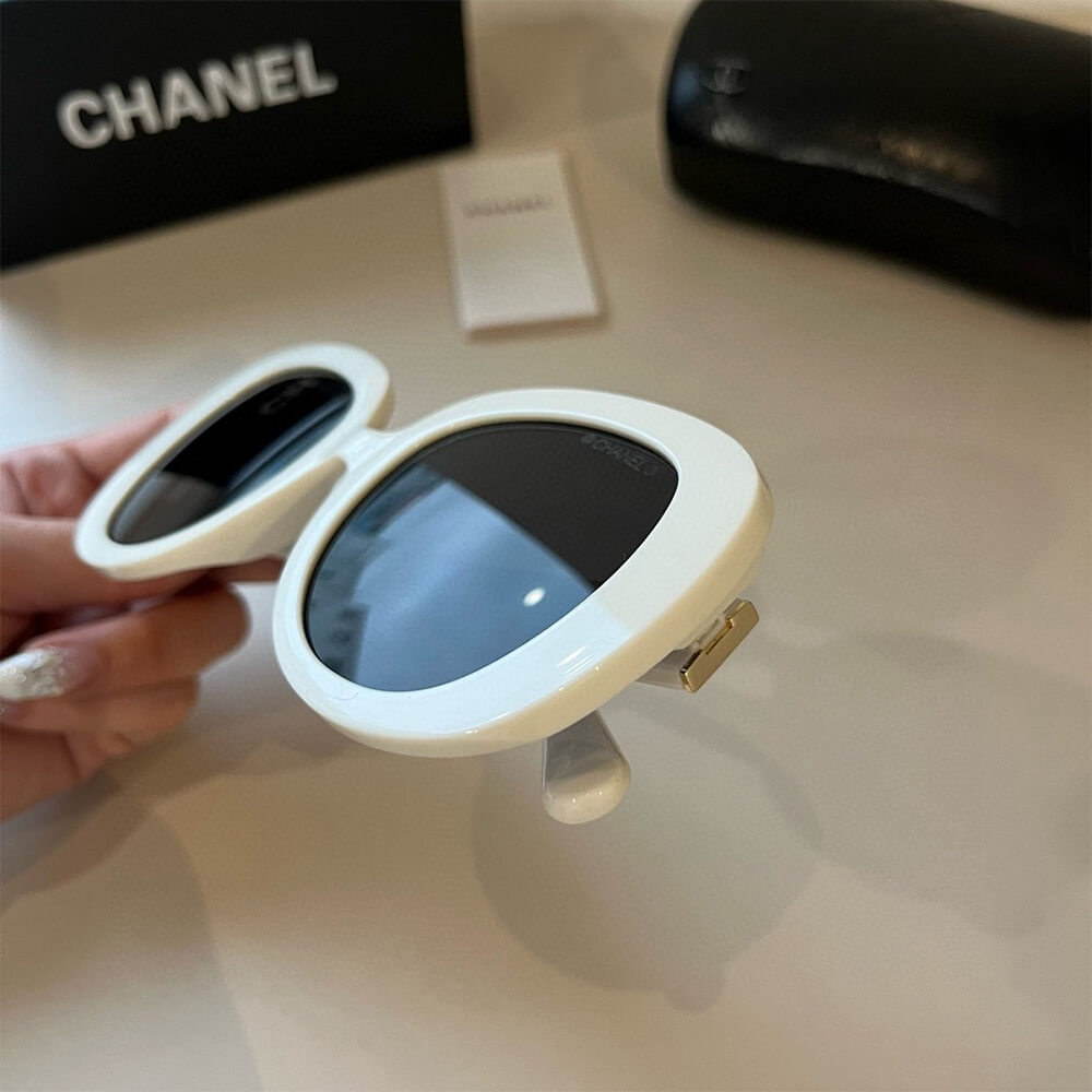 Ch**el SUNGLASSES