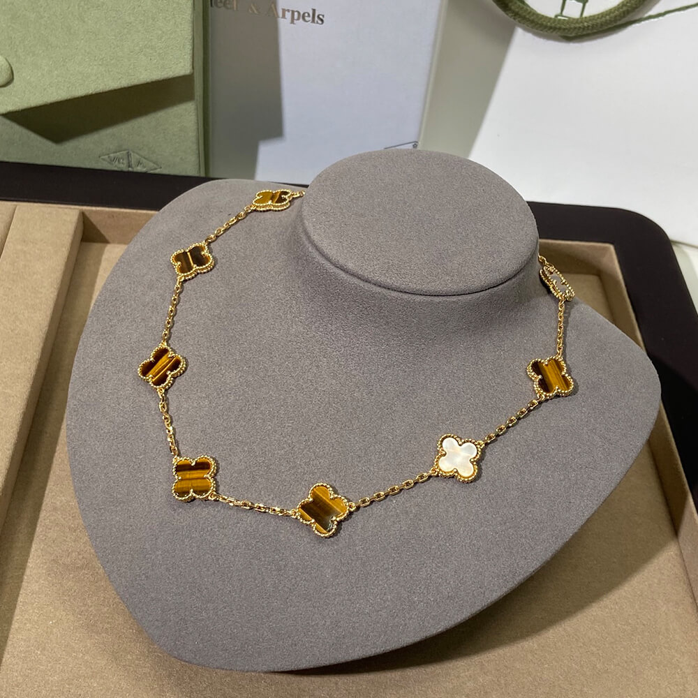 V*n Cl**f & Arpels Necklace