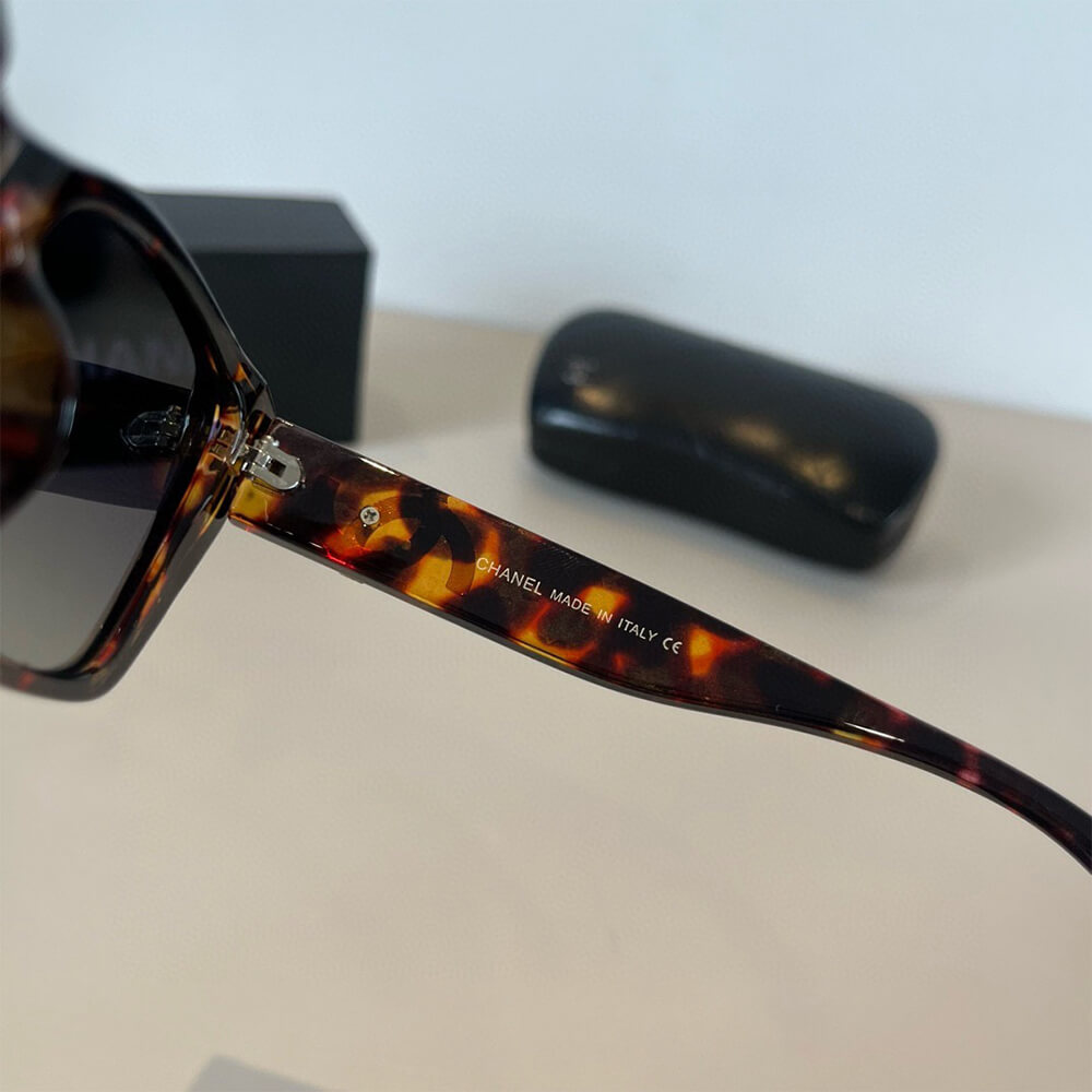 Ch**el SUNGLASSES
