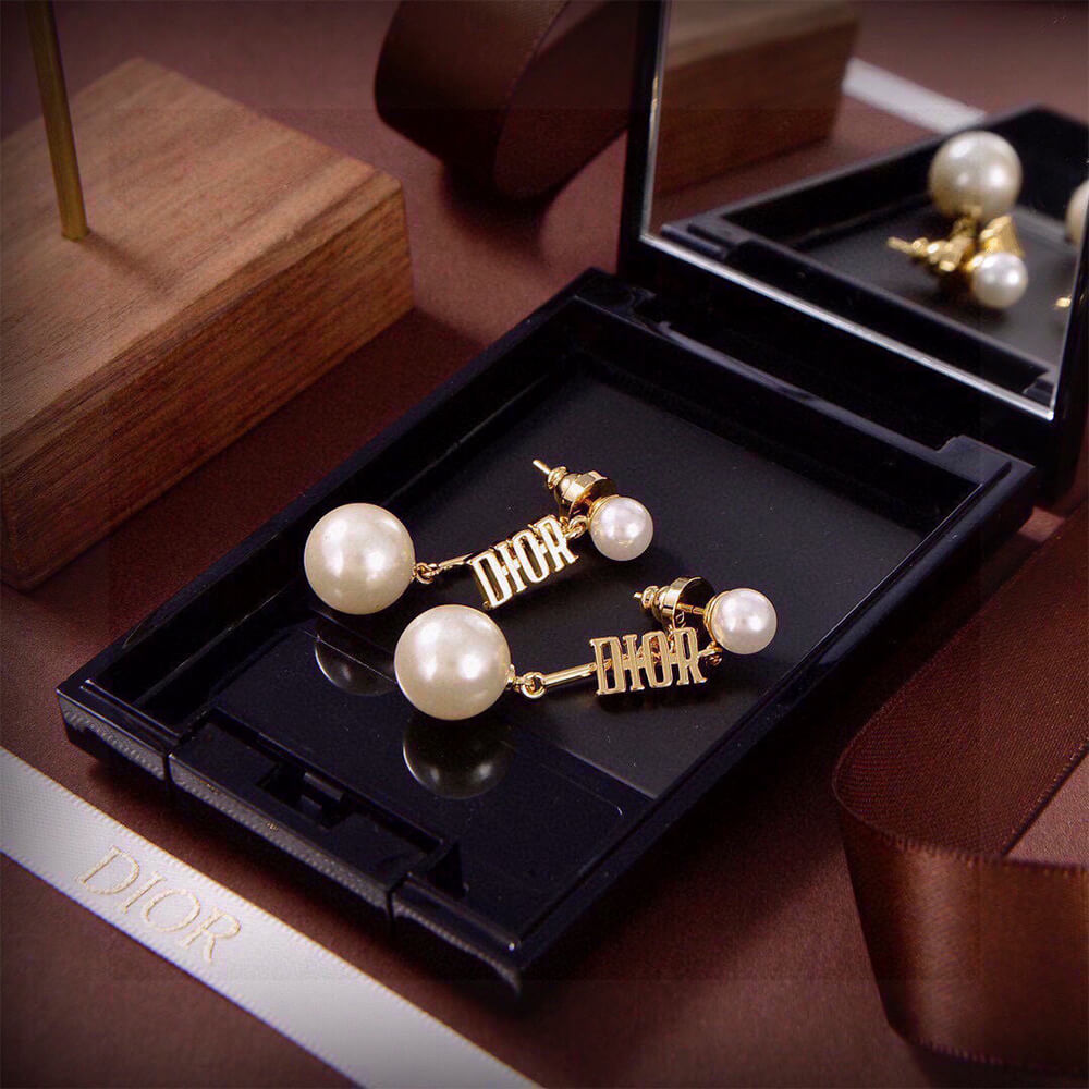 D10r EARRINGS