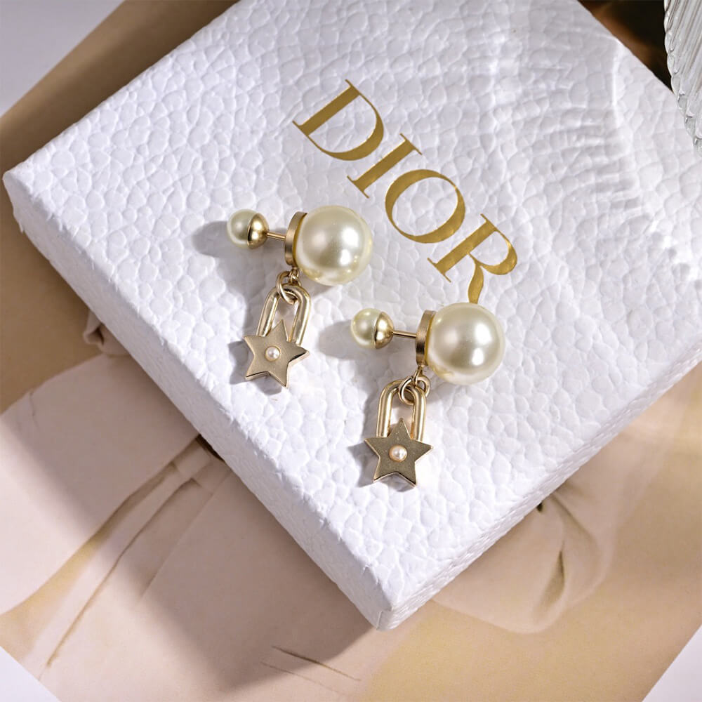 D10r EARRINGS
