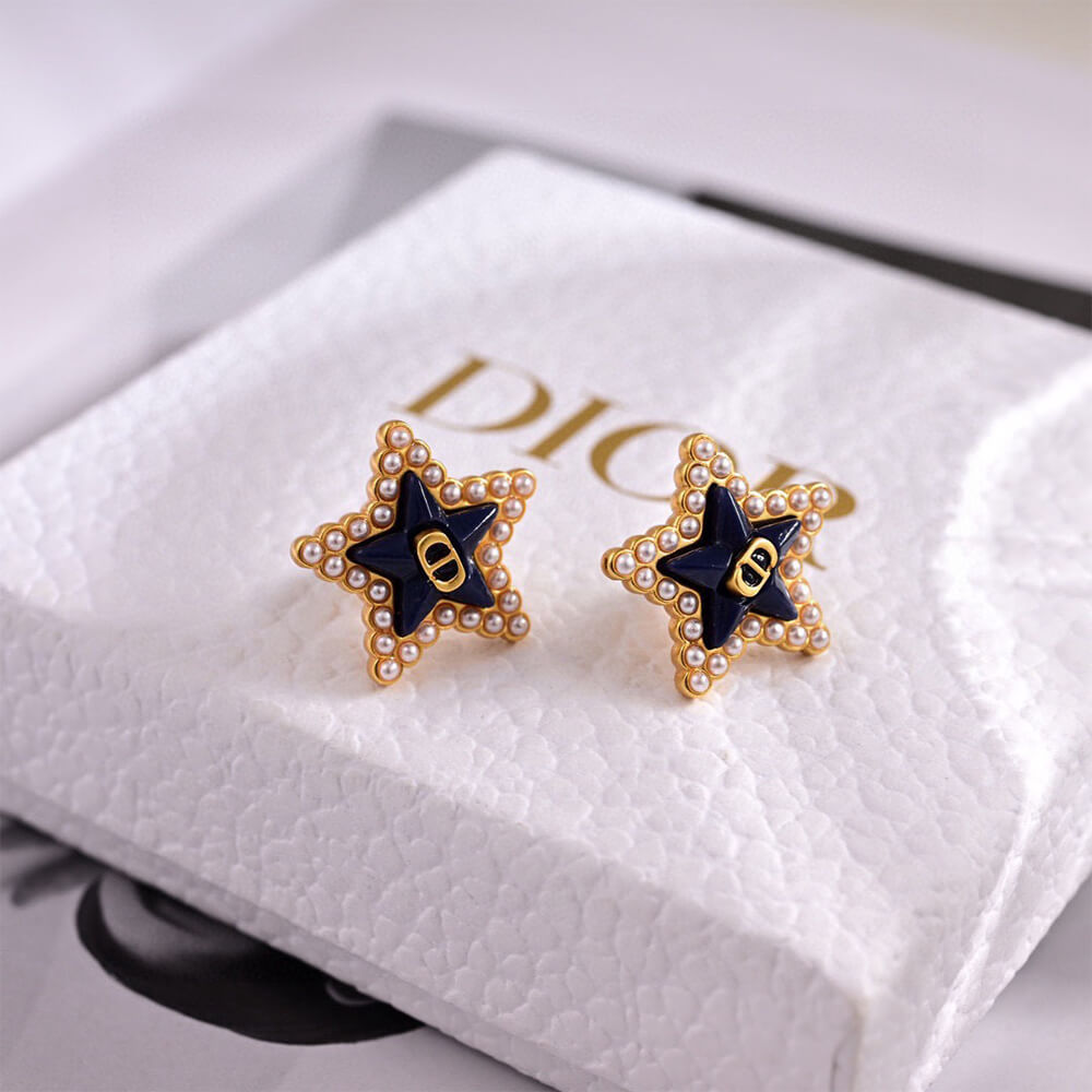 D10r EARRINGS