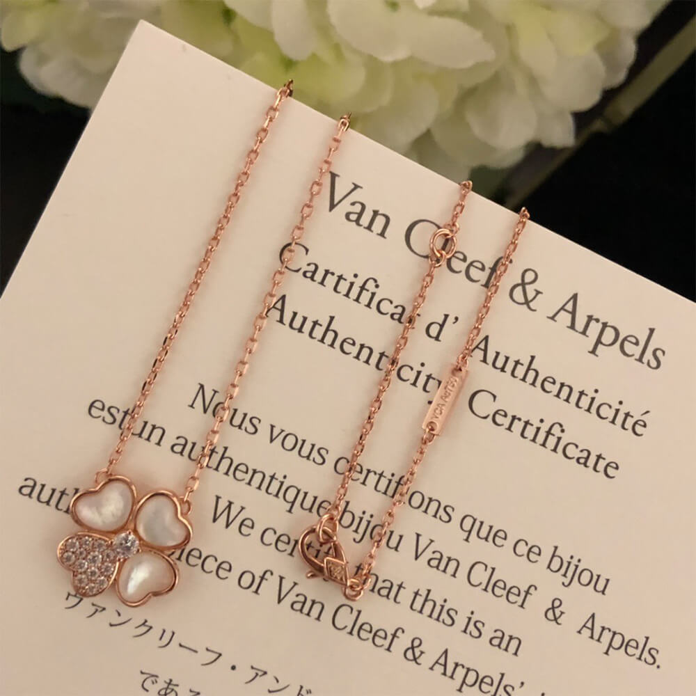 V*n Cl**f & Arpels Necklace