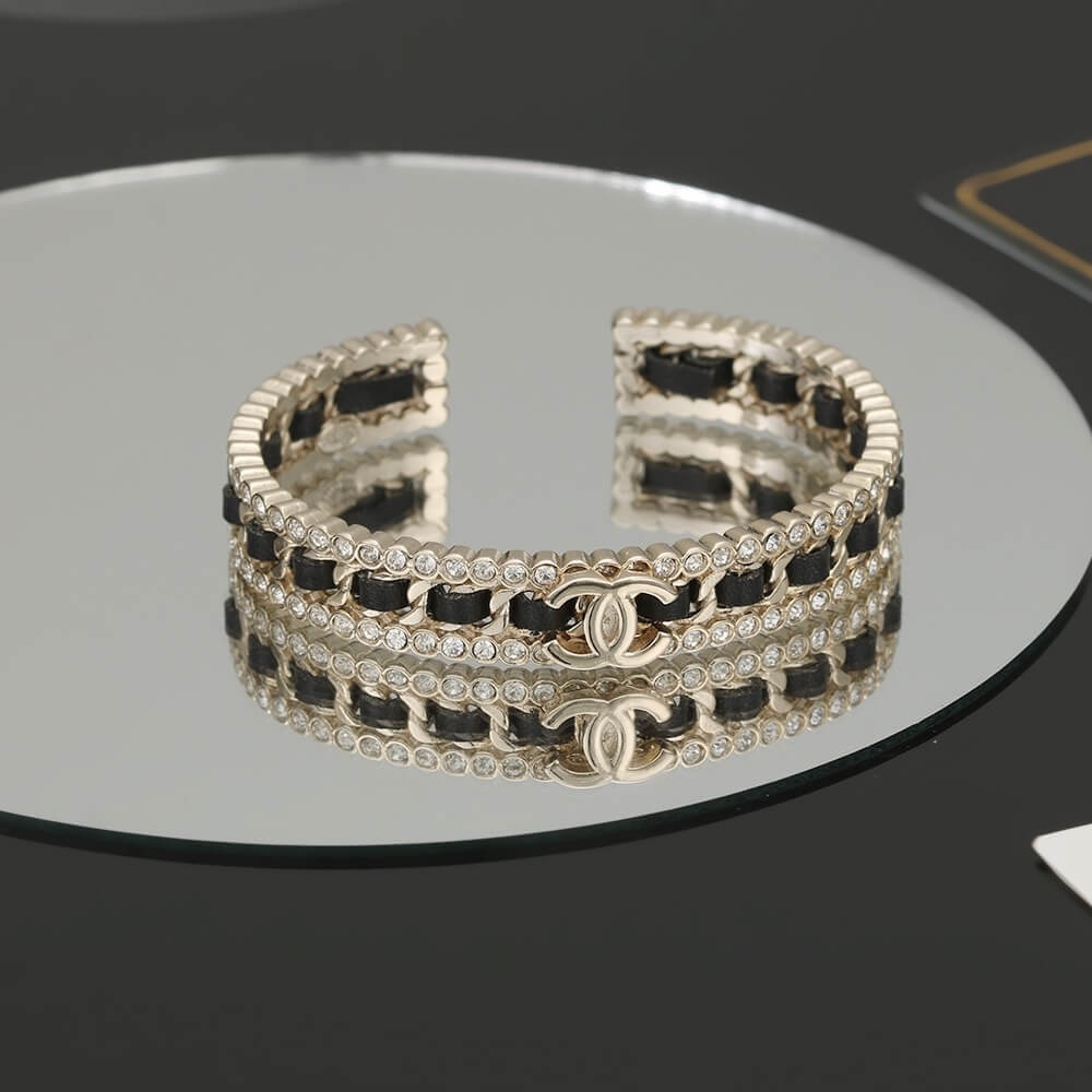 Ch**el bracelet