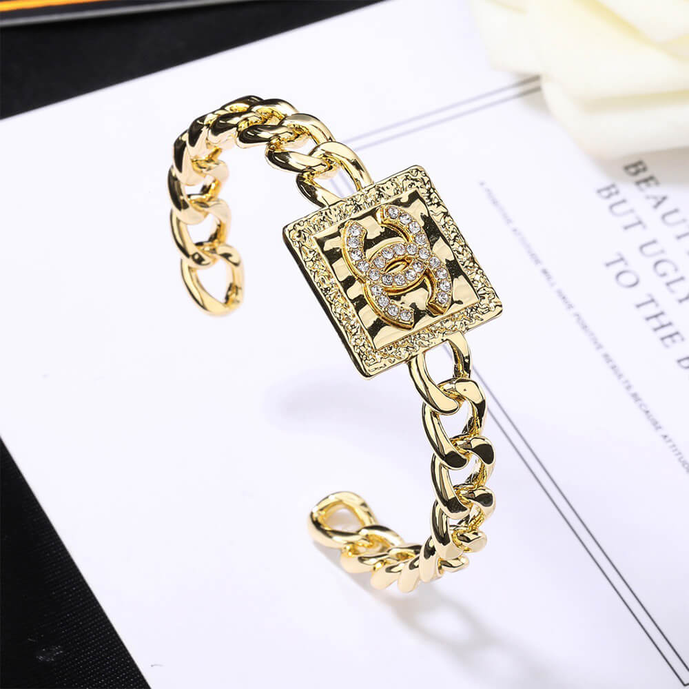 Ch**el bracelet