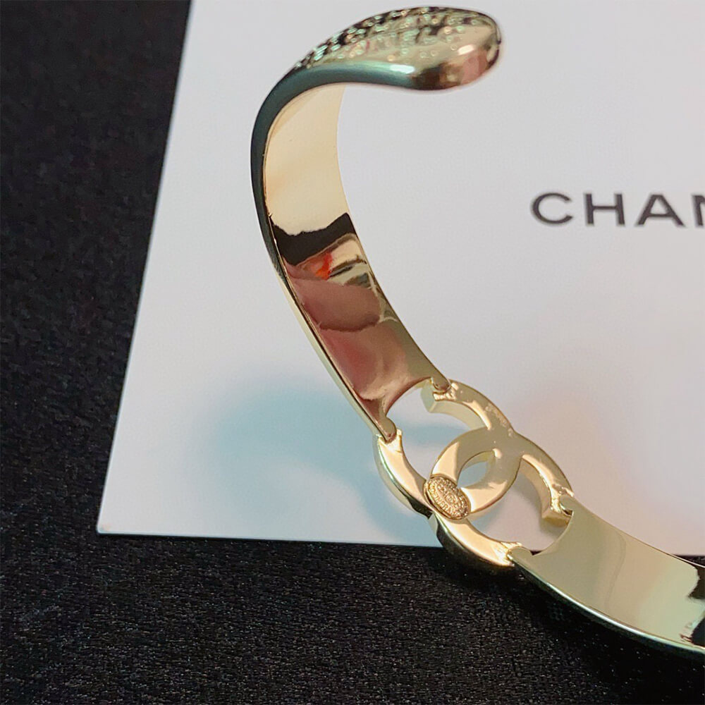 Ch**el bracelet