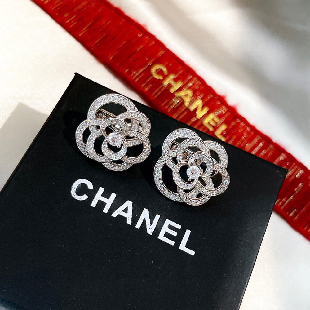 Ch**el FIL DE CAMELIA EARRINGS