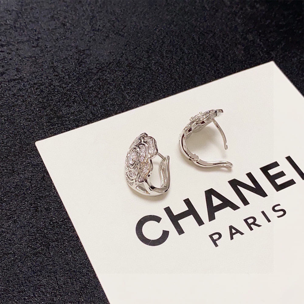 Ch**el BOUTON DE CAM??LIA EARRINGS