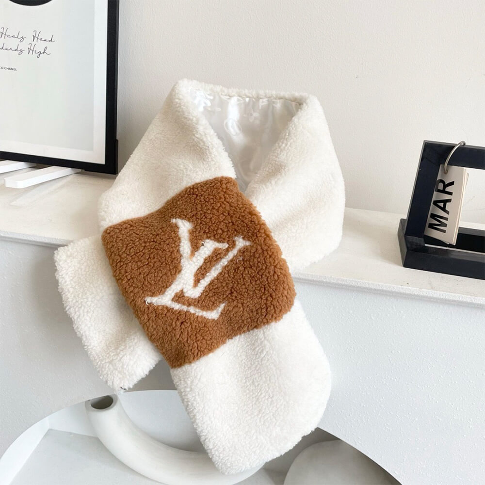 LV Never Freeze Scarf