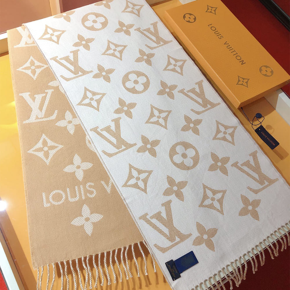 LV ESSENTIAL Scarf