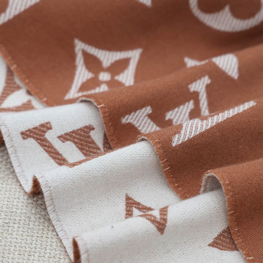 LV ESSENTIAL Scarf