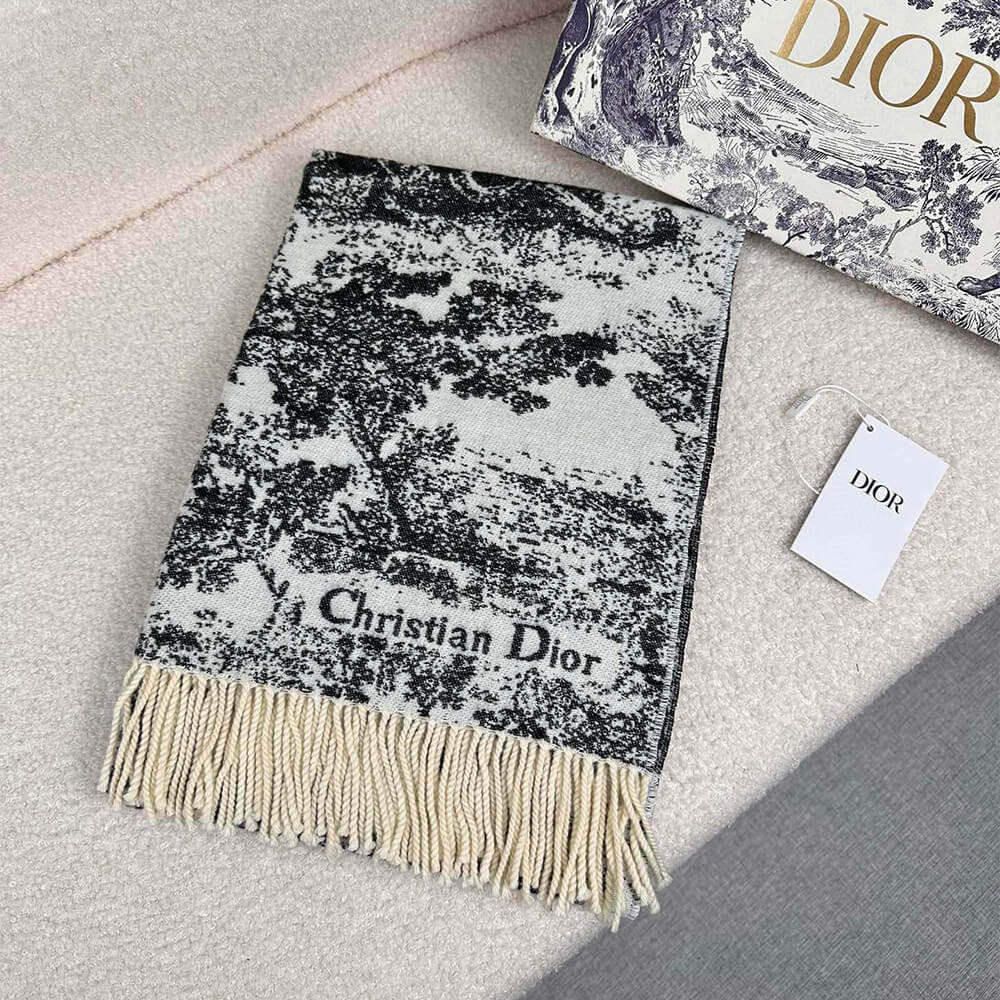 D10r Toile de Jouy Sauvage Scarf