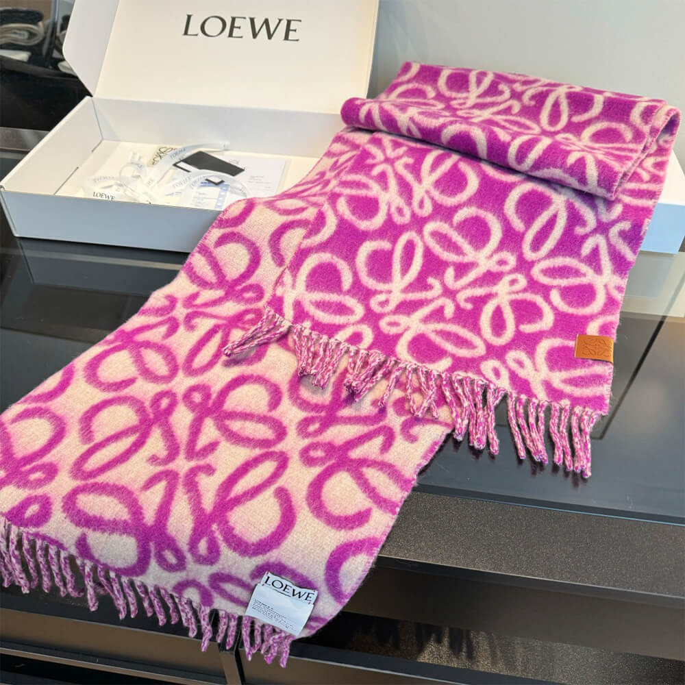 L0ew* Anagram scarf