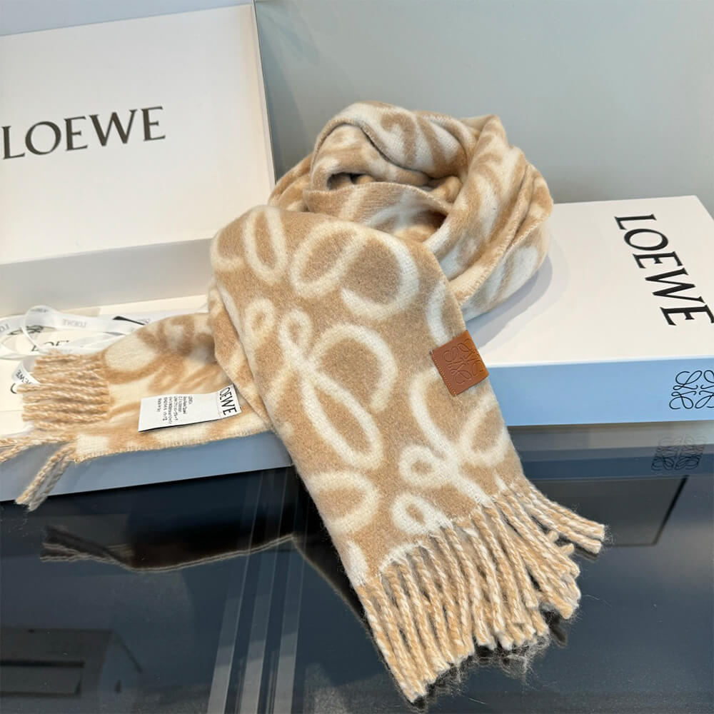 L0ew* Anagram scarf