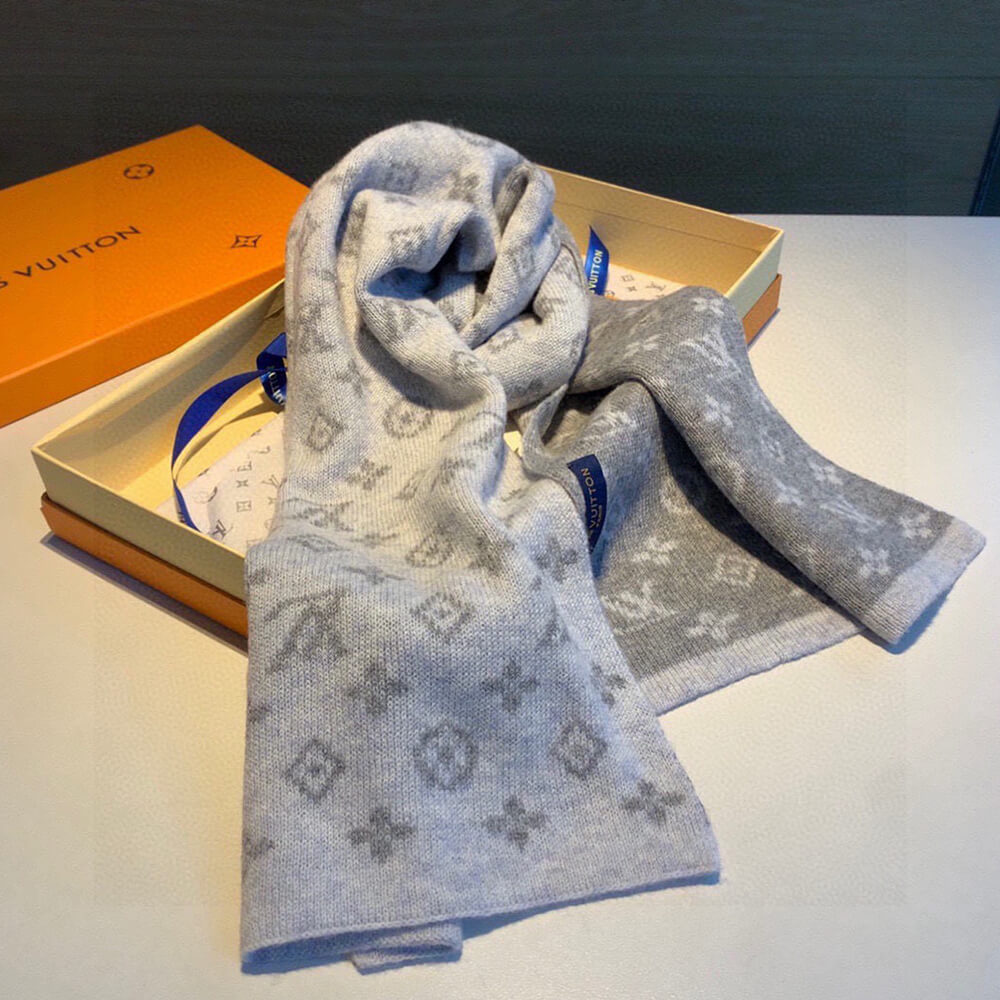 lv monogram De*1m scarf