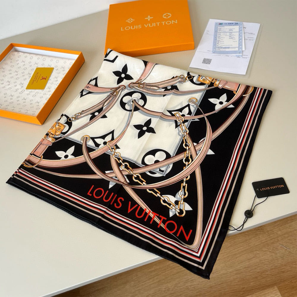 LV Ultimate Monogram Square 90