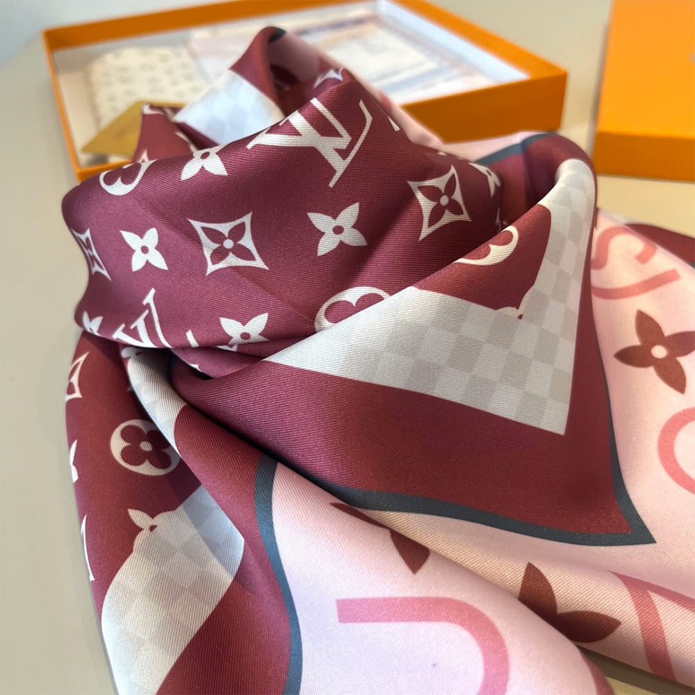 LV Monogram Infinity Square 90