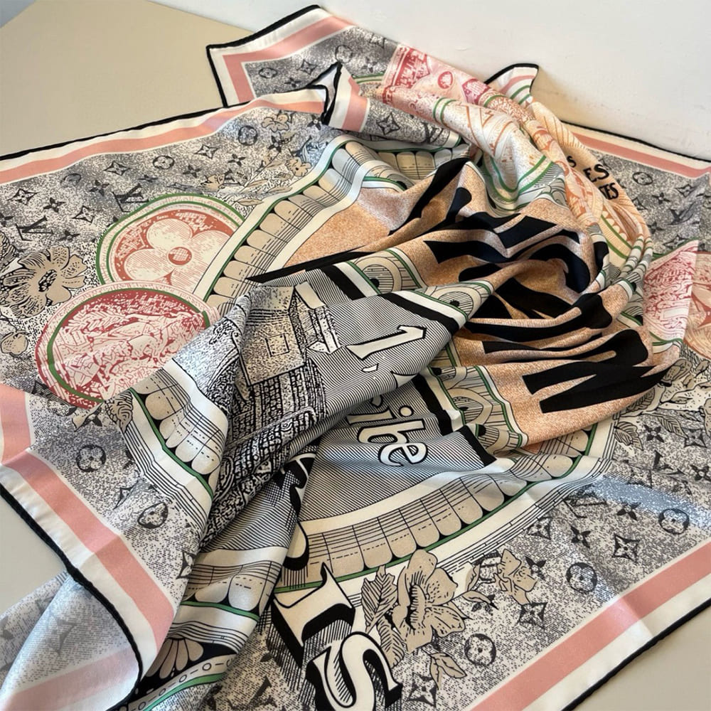 LV Malles Merveilleuses Square 90