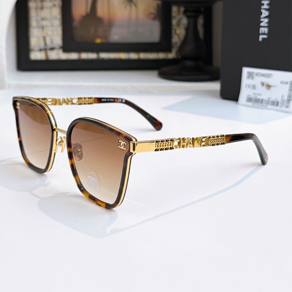Ch**el SUNGLASSES