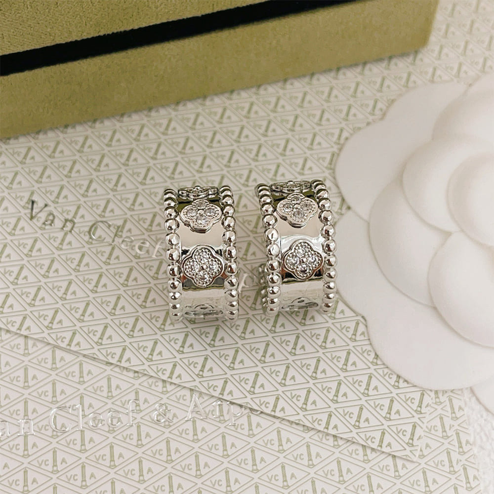 VCA Perl??e four-leaf clover hoop earrings