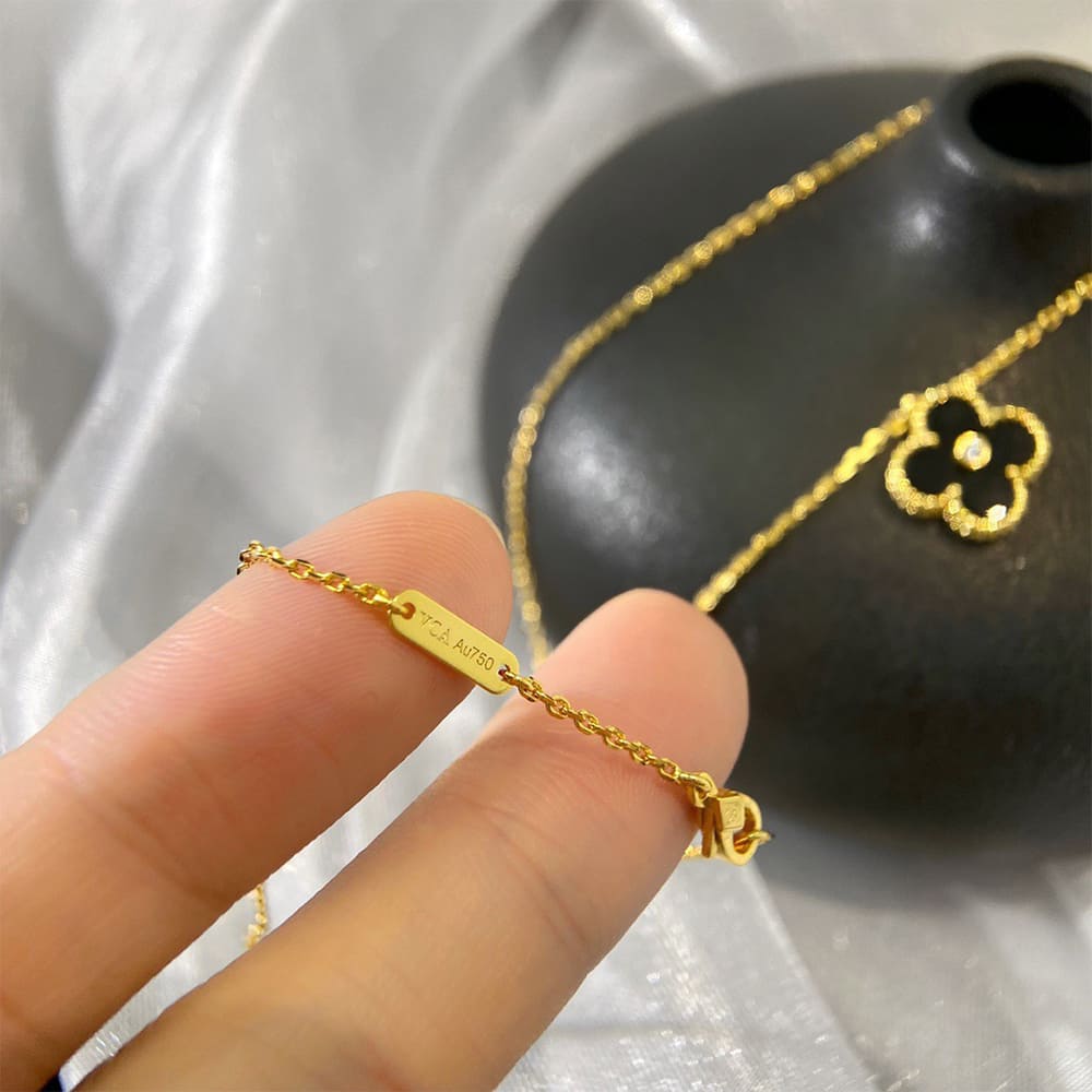 VCA necklace
