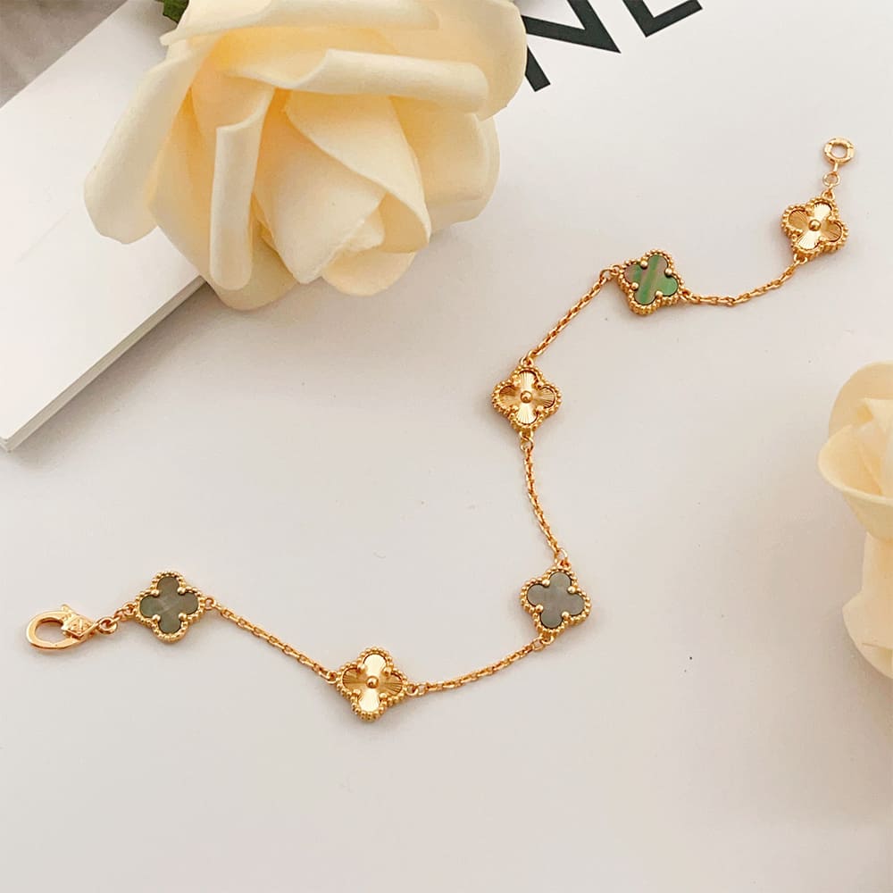 VCA Vintage Alhambra bracelet, 6 motifs