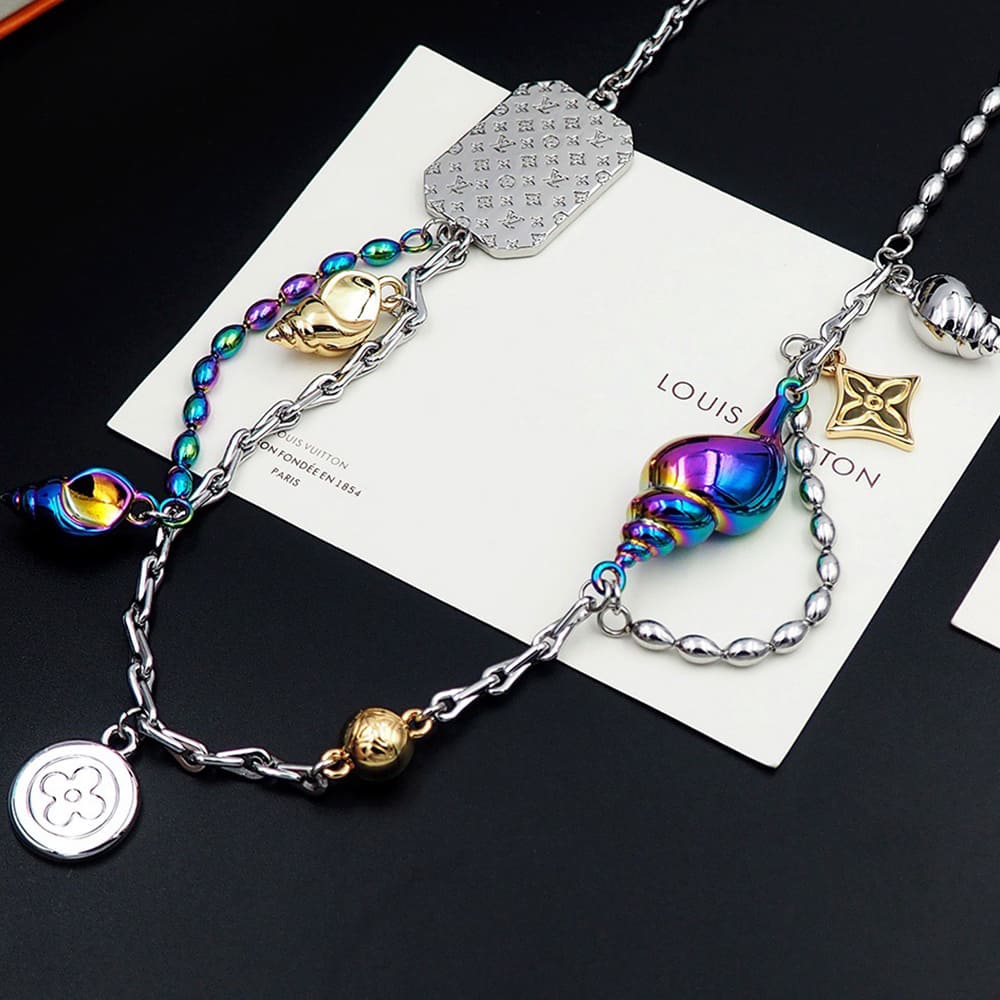 LV SHELL Necklace