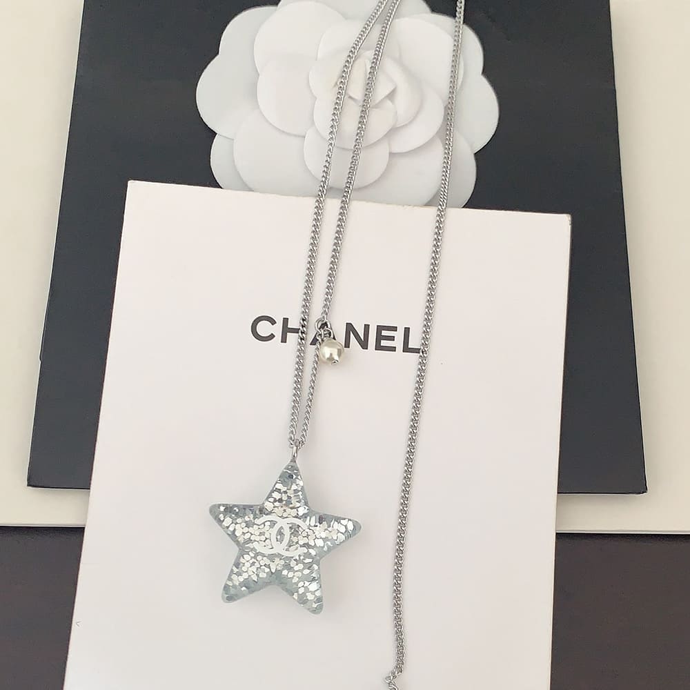 Ch**el necklace