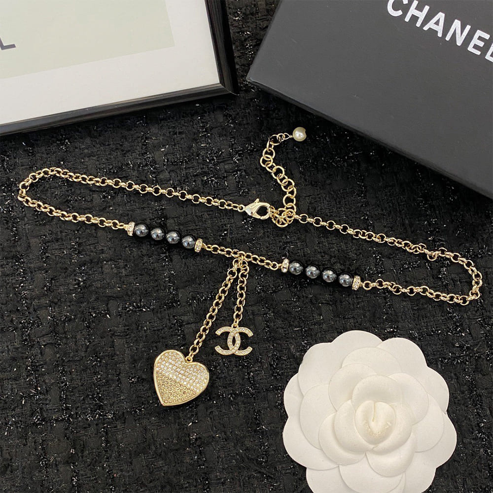 Ch**el necklace