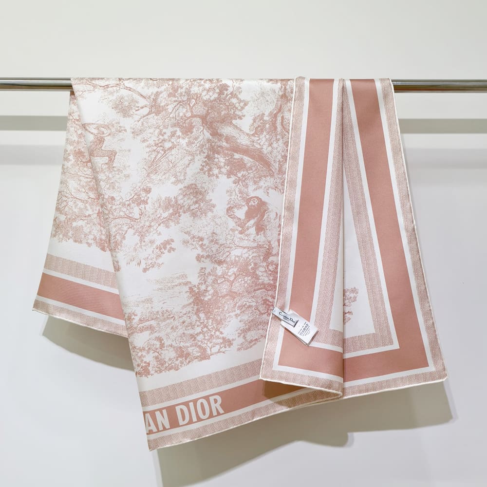 D10r Toile de Jouy Sauvage 90 Square Scarf