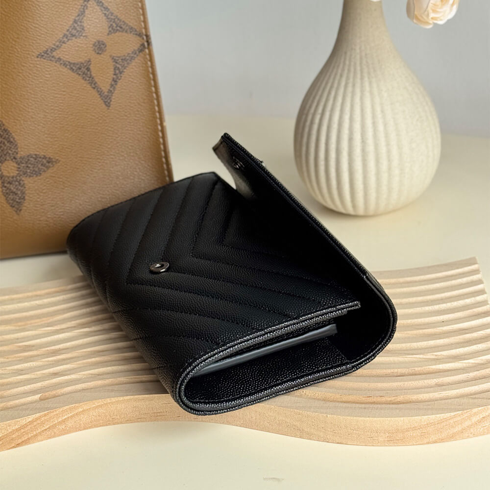 CASSANDRE MATELASS?? LARGE FLAP WALLET IN GRAIN DE POUDRE LEATHER(HIGH-END GRADE)