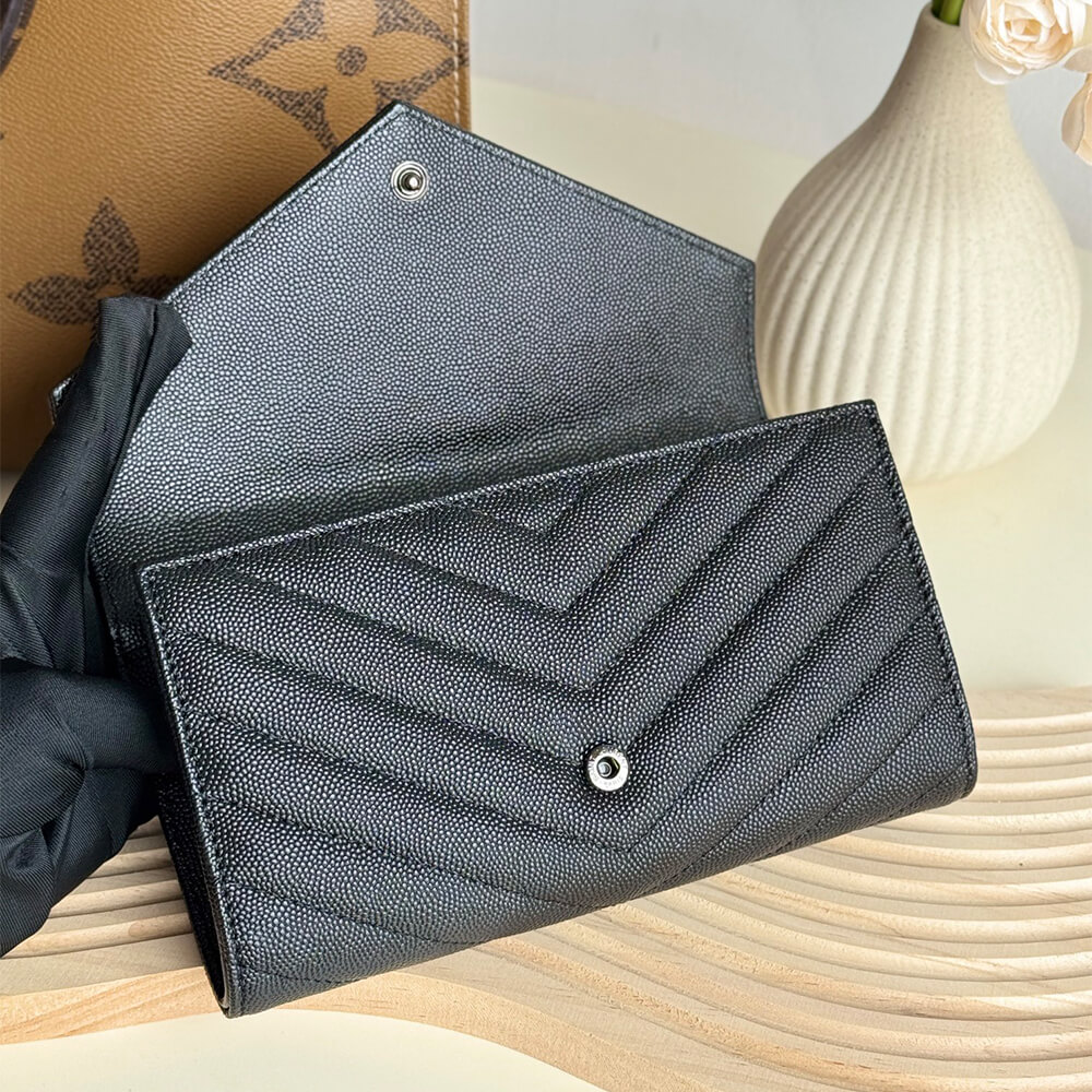 CASSANDRE MATELASS?? LARGE FLAP WALLET IN GRAIN DE POUDRE LEATHER(HIGH-END GRADE)
