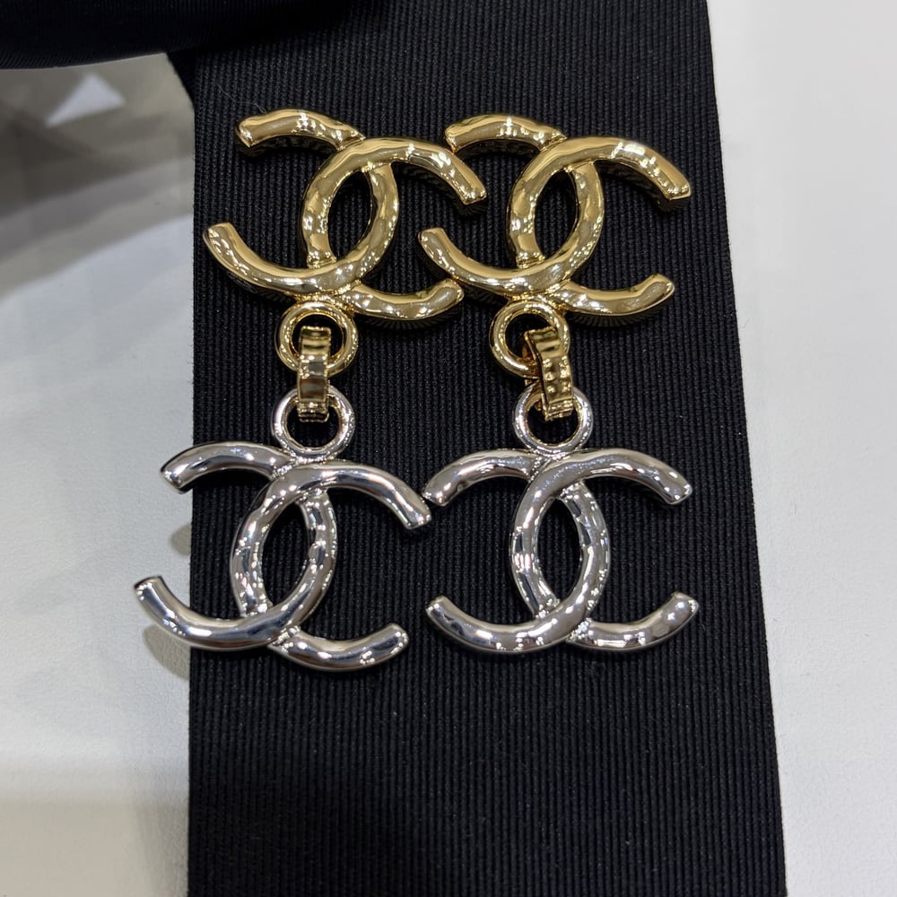 Ch**el Pendant Chain Earrings (HIGH-END GRADE)