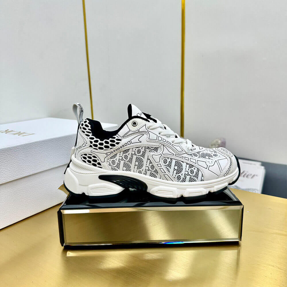 Chr1st1an D10r Vibe Sneaker